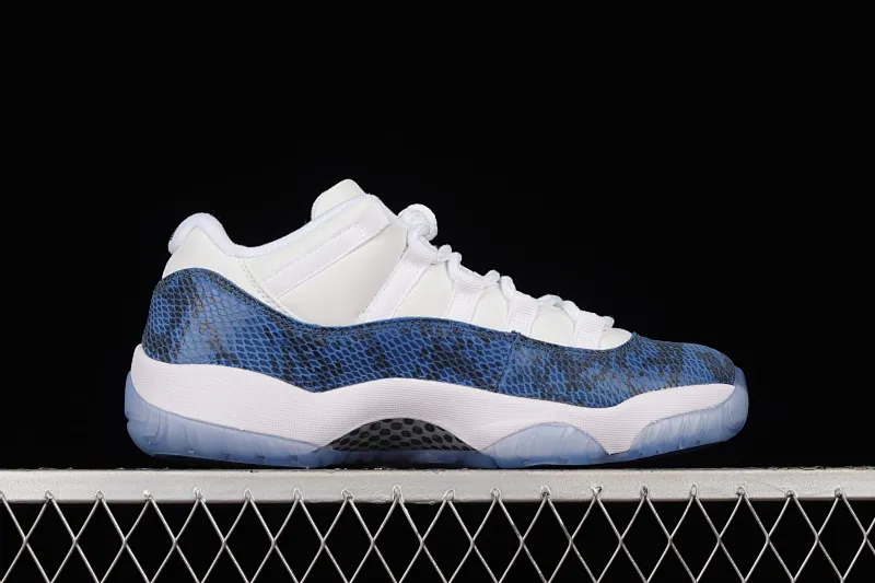 All categories Air Jordan Jordan series basketball shoes Air Jordan 11 F version Air Jordan 11 Low SE Snakeskin AJ11 Joe 11 blue snake pattern genuine carbon CD6846-102